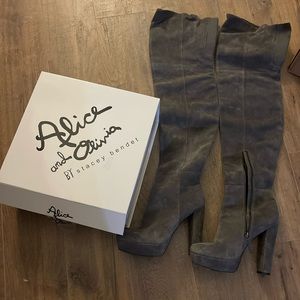 Alice and Olivia Over the knew boots
